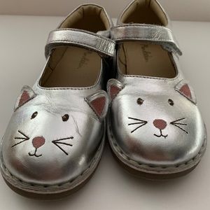 Mini Boden Silver Cat Leather Mary Jane Shoes 34